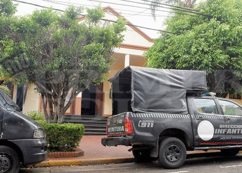 Policía denunciado por abuso: “Llamá al 911, te van a atender mis amigos, a ver a quién van a hacer caso”