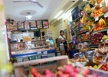 Dos lácteos y una fruta fueron los alimentos que más subieron en el 2024