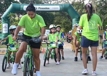 El Jardín Botánico invadido por pequeños ciclistas