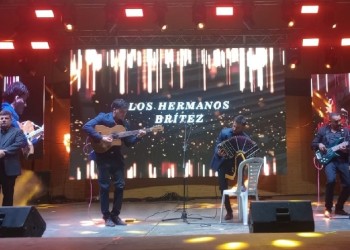 Los Hermanos Britez brillaron en la primera noche del Festival del Chamamé Tradicional de Mburucuyá