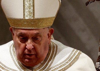 El papa Francisco sufrió una crisis asmática prolongada y su salud sigue siendo crítica