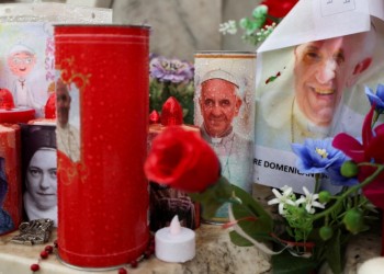 La salud del papa Francisco mejora y evoluciona de manera “normal”