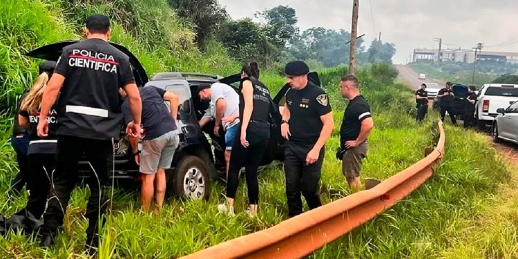 CRUCE KARABEN. En ese sector del ingreso a Guaraní, habían montado el control vehicular donde ocurrió el hecho.