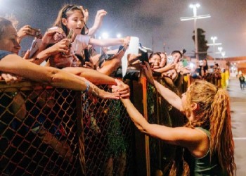 Shakira con problemas de salud debió ser hospitalizada en Lima y suspender su show