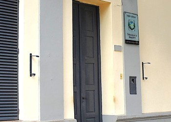 “A mí no me beneficia en nada que se suspenda un debate, llevo casi ocho años sin condena”