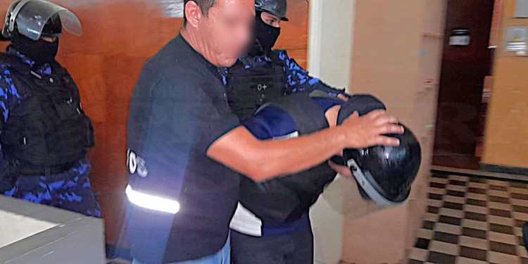 JUZGADO DE INSTRUCCIÓN 3. Efectivos de la Dirección Homicidios trasladaron al sospechoso a declarar el martes.