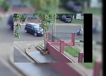 Dobló en “U” en una avenida y lo embistió una moto: el impactante accidente que quedó capturado en un video en Posadas