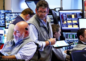 Las acciones argentinas caen en Wall Street y el riesgo país supera los 700 puntos