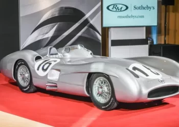 Récord argentino: un auto de Fangio es el más caro de la historia de la Fórmula 1