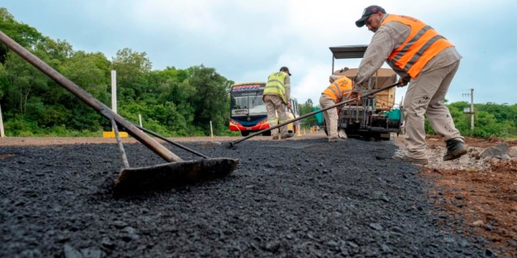 MANTENIMIENTO. Desde finales del 2023 que no se realizan trabajos sobre las rutas nacionales que cada día están más deterioradas, ocasionando daños materiales y, en ocasiones, accidentes de tránsito.