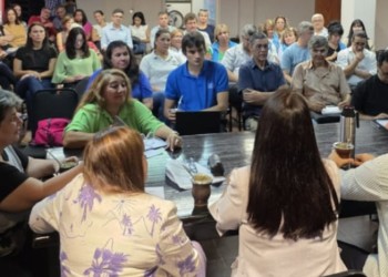 Chemes defendió el trabajo de la mesa paritaria docente: “No es que vamos a tomar mate y comer chipita”
