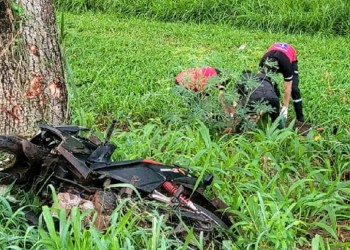 Motociclista herido grave tras chocar con un árbol en Oberá