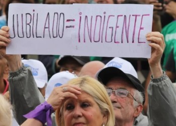 Una reforma previsional sería una “desventaja” para jubilados y pensionados