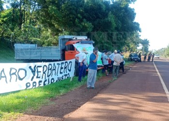 Yerbateros de Aristóbulo del Valle también realizan un acampe