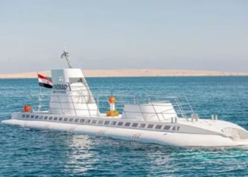 Se hundió un submarino y hay al menos seis muertos y 9 heridos