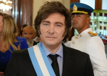 Javier Milei suspendió su viaje a Chile por las inundaciones en Bahía Blanca