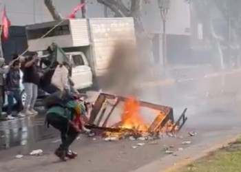 Marcha de los jubilados: un reportero gráfico fue herido de gravedad durante la represión policial