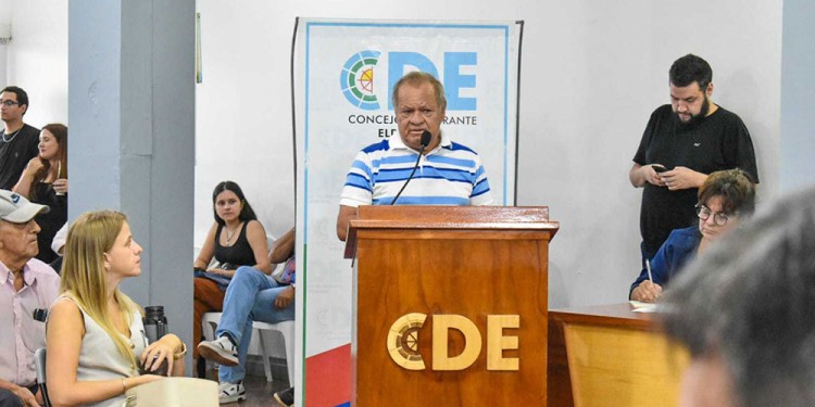 AUDIENCIA. Bernardino reclamó mejoras en el servicio que presta ETCE Kenia