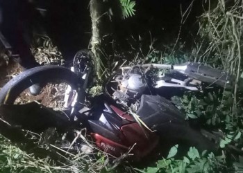 San Antonio: una joven motociclista murió y buscan a un conductor fugitivo