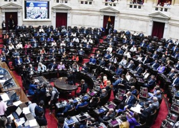 Se suspendió la comisión para tratar el DNU sobre el acuerdo con el FMI