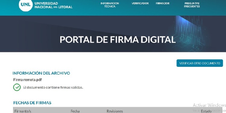 El modo más sencillo de verificar una firma digital es a través de aplicaciones como la que ofrece el sitio de la Universidad Nacional del Litoral (https://servicios.unl.edu.ar/firmadigital/). Sin embargo este método de validación no indica si el documento fue modificado con posterioridad a la firma.