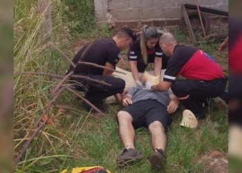 Terminó hospitalizado tras caer del techo de su vivienda