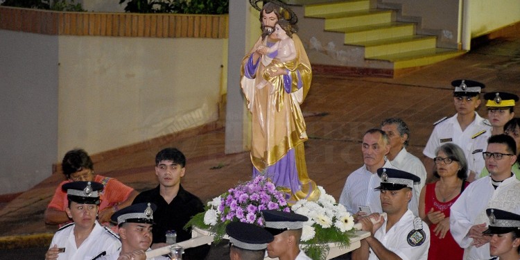 A CONMEMORAR. El Día de San José llegó y Posadas celebra a su santo patrono con una procesión.