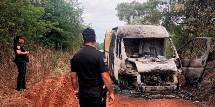 PERICIAS. Personal de comisaría, Científica y Bomberos de la UR-IV.