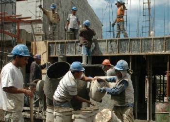 Informalidad laboral récord: ya hay más de ocho millones de trabajadores “en negro”