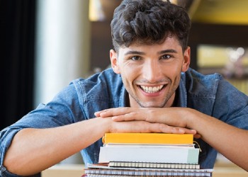 Qué es un “tsundoku” y cómo saber si sos uno de ellos