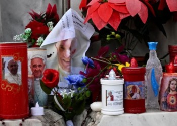 Salud del Papa: pasó una buena noche de descanso, pero mantiene el estado “crítico”