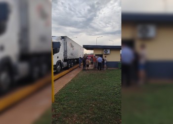 Conflicto yerbatero: como en San José, productores bloquearon el ingreso a Rentas en Apóstoles