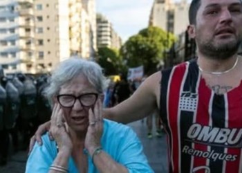 El Gobierno advirtió que aplicará medidas estrictas en la protesta de jubilados e hinchas