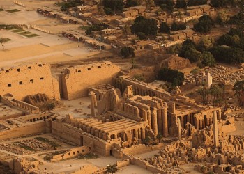 Nuevo hallazgo en Egipto: joyas y amuletos de oro en los templos de Karnak