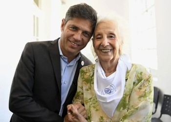 Guiño de Estela De Carlotto para Kicillof y palo para La Cámpora: “Están muy equivocados”