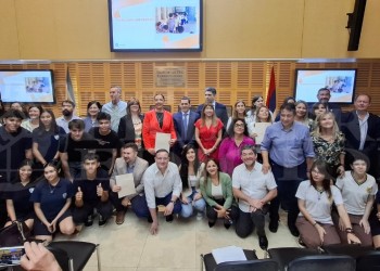 El programa “Mi primer voto” se introduce en las escuelas misioneras