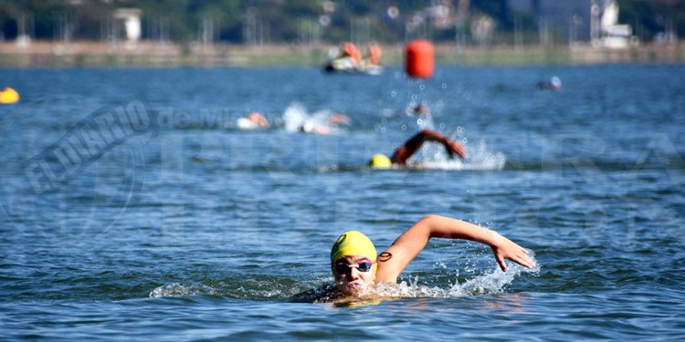 BRAZADAS. Los competidores deberán completar un trazado de diez kilómetros que recorrerá la costa posadeña.