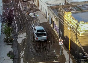 Temporal en Bahía Blanca: 16 muertos y la búsqueda desesperada de los desaparecidos