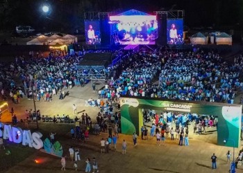 Expectativa por la última noche del Festival a San José en la costanera