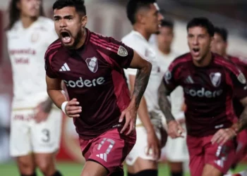 River venció a Universitario en su debut en la Copa Libertadores