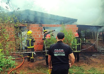 Jardín América: una mujer murió calcinada tras quedar atrapada en un incendio
