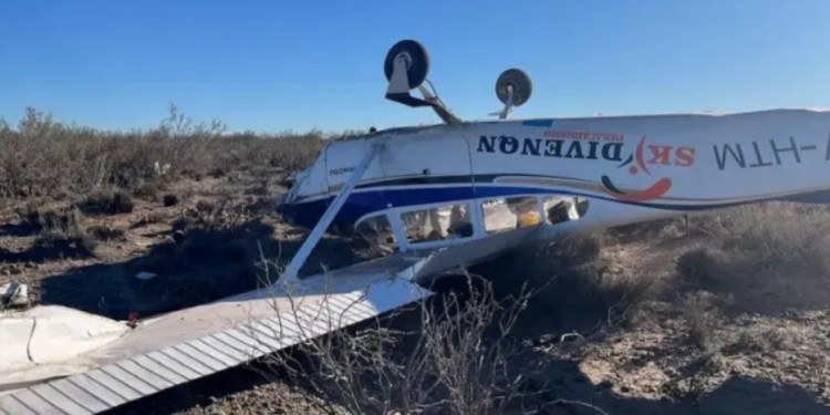 INVERSA. Los ocupantes del Cessna 182 D Skylane sobrevivieron.