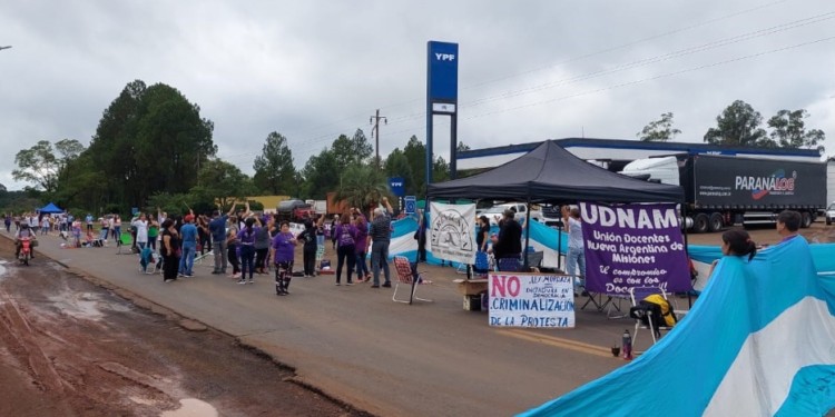 LUCHA. Piden un mejor salario y rechazan descuentos por los días de paro.