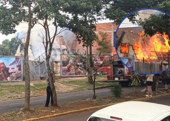 Incendio en un estacionamiento abandonado dejó daños materiales en Posadas