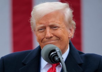 Trump aseguró que varios países ruegan acuerdos y le están “besando el trasero”