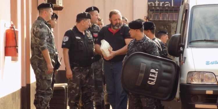 UNO DE SUS TRASLADOS. Paz siempre se dijo inocente durante el juicio.