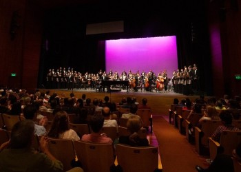 Un “Jueves Santo” por demás especial en el Teatro Lírico
