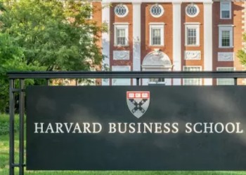 Harvard demandó a la administración Trump por congelamiento de fondos