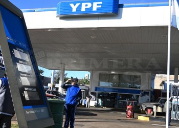 YPF baja los combustibles: “Las petroleras no nos transmiten ninguna información”