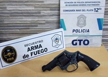 “Con eso le vamos a dar”: alumnos amenazaron con matar a un compañero